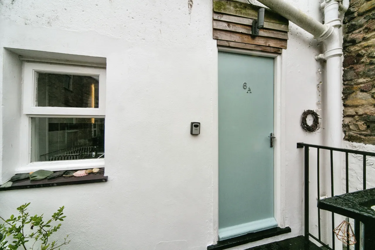 Bridge Street, Caernarfon, LL55, photo 7