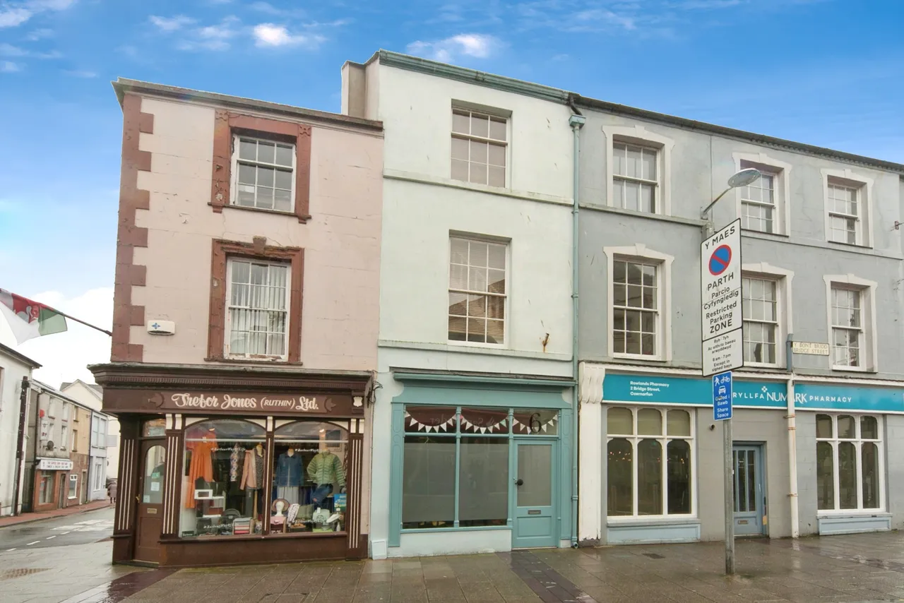 Bridge Street, Caernarfon, LL55, photo 3