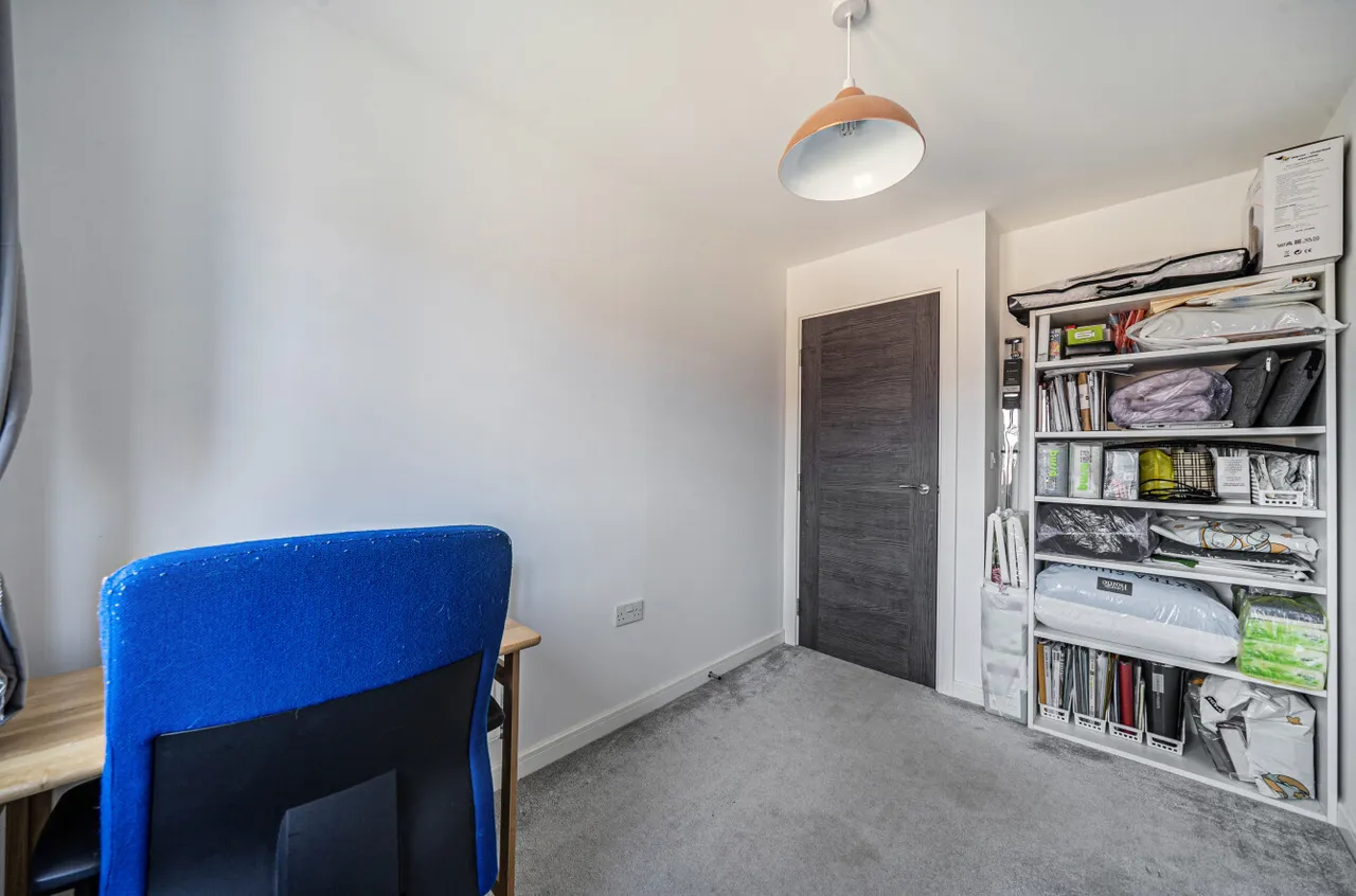 Chapman Drive, Binfield, Bracknell, Berkshire, RG42 4GD, photo 11