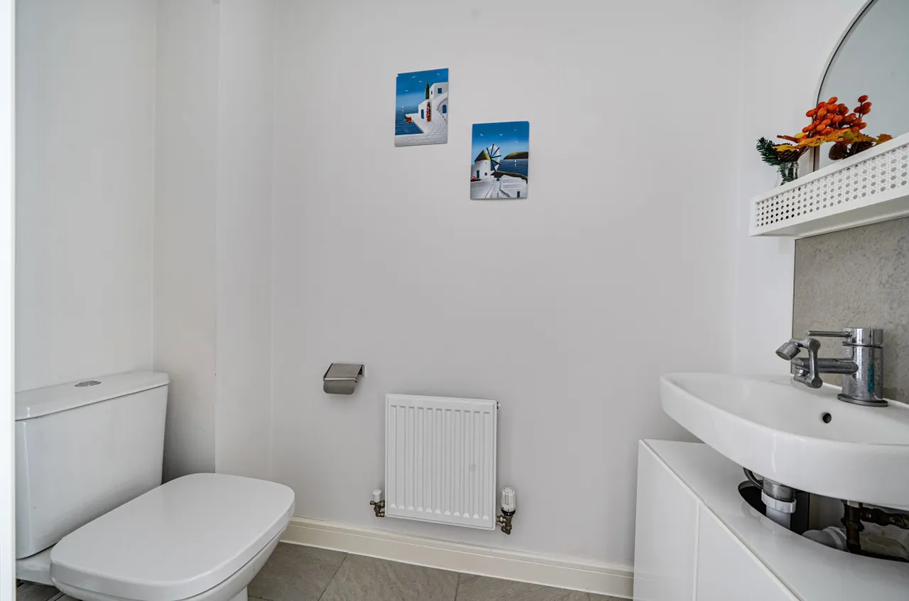 Chapman Drive, Binfield, Bracknell, Berkshire, RG42 4GD, photo 18