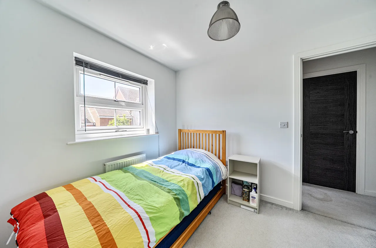 Chapman Drive, Binfield, Bracknell, Berkshire, RG42 4GD, photo 16