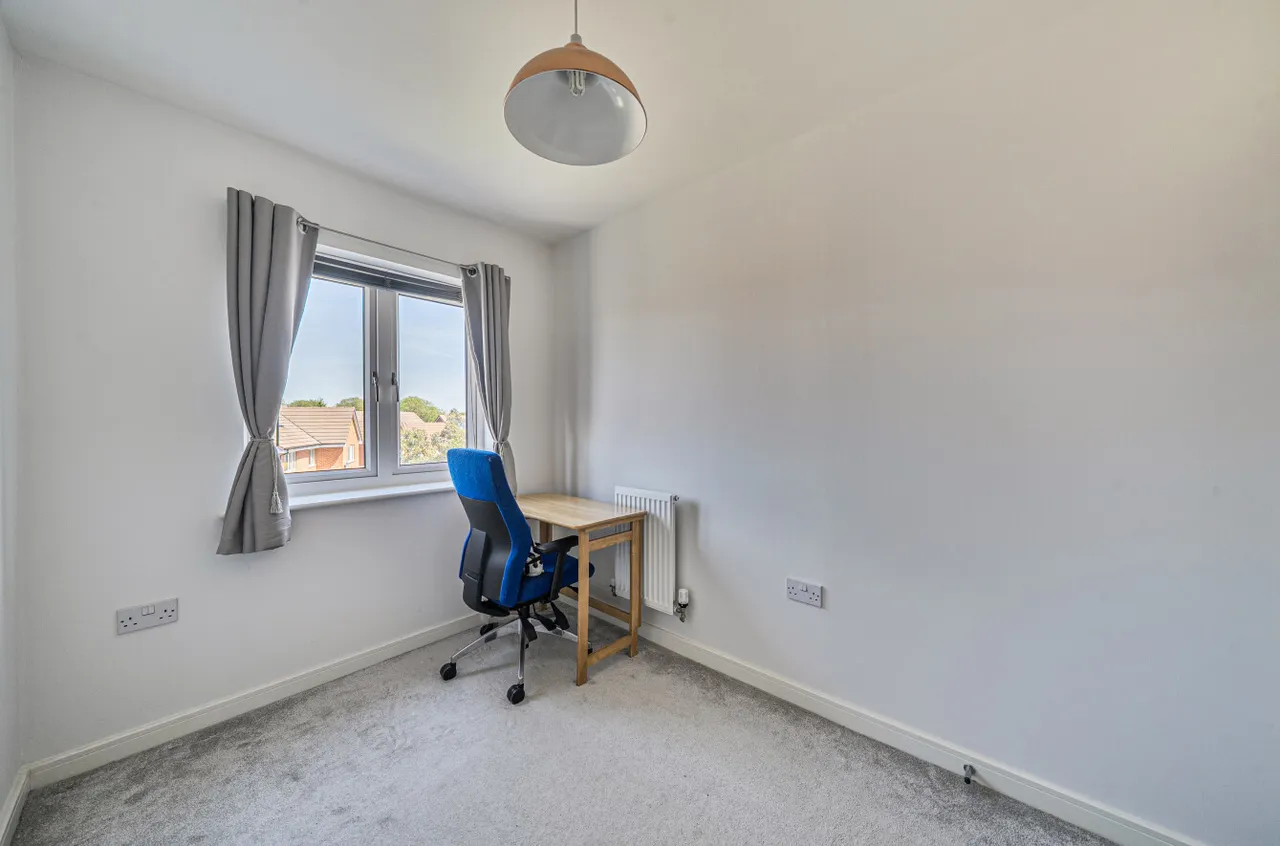 Chapman Drive, Binfield, Bracknell, Berkshire, RG42 4GD, photo 10