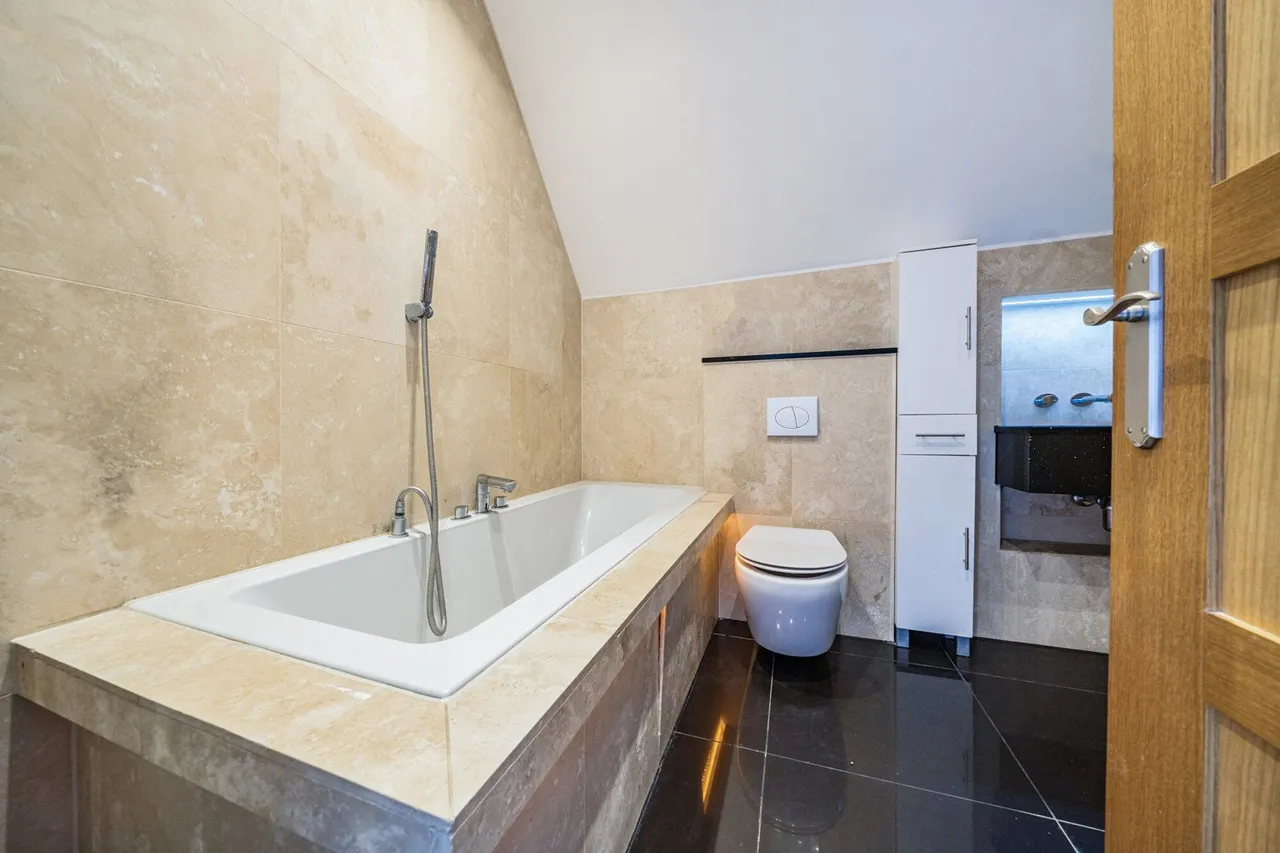 Court Road, Kent, BR6, photo 19