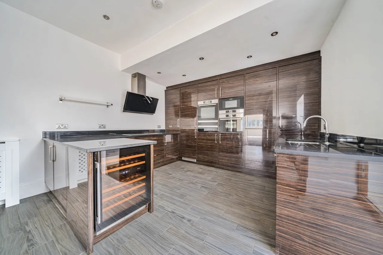 Court Road, Kent, BR6, photo 4