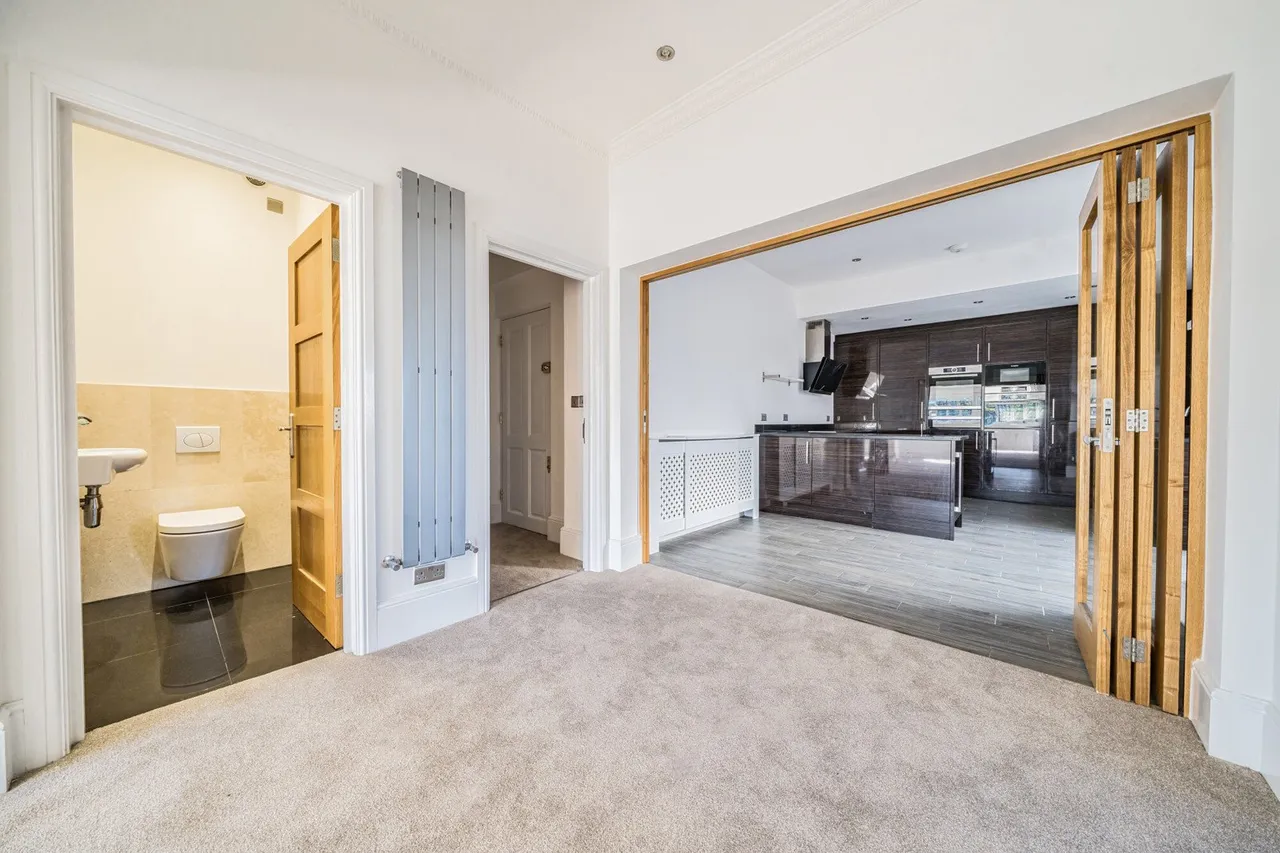 Court Road, Kent, BR6, photo 3