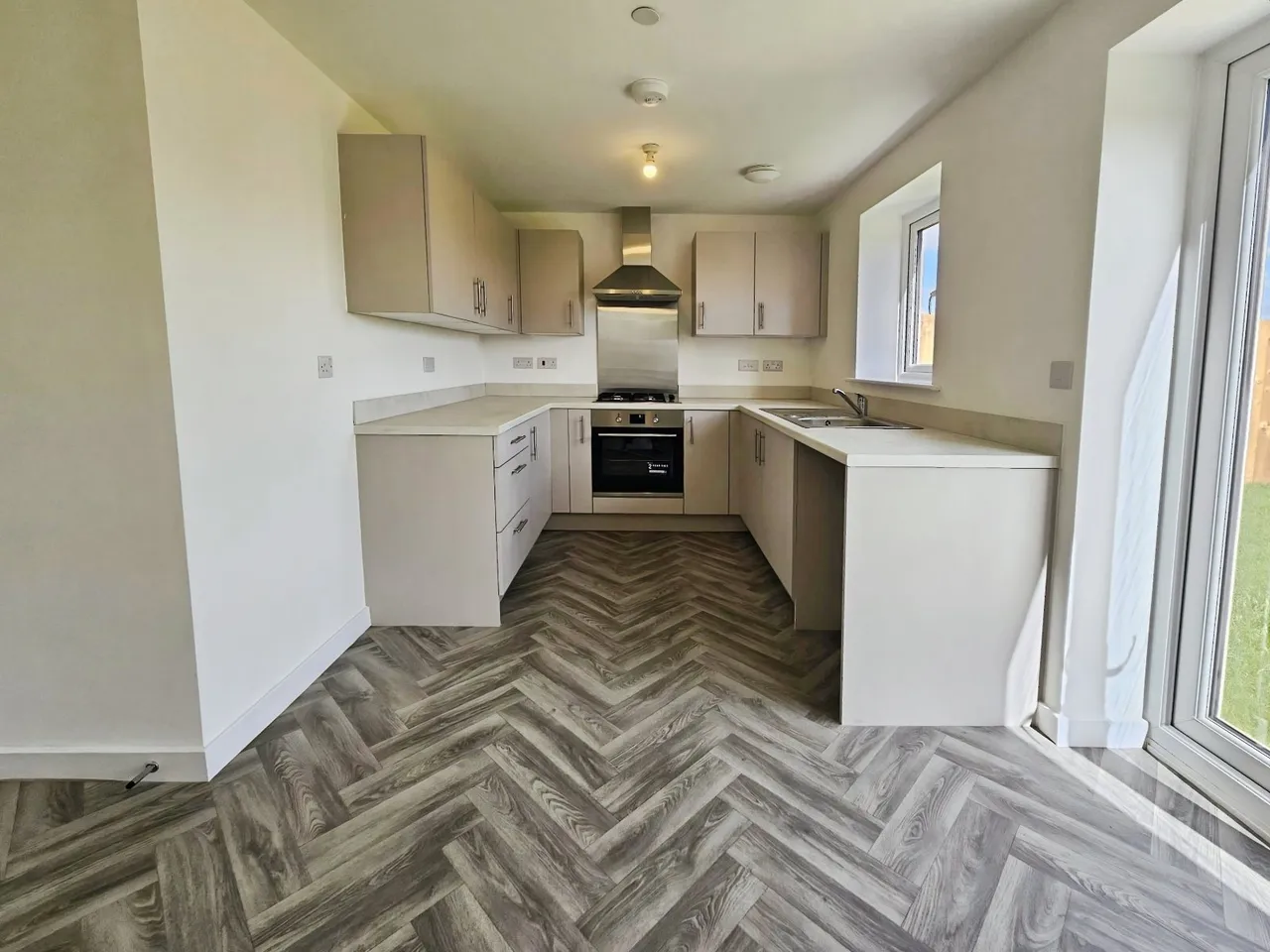 Oak Road, Deeside, CH5, photo 5