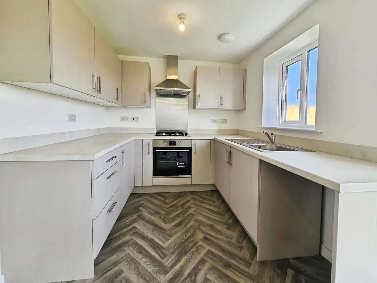 Oak Road, Deeside, CH5, photo 6