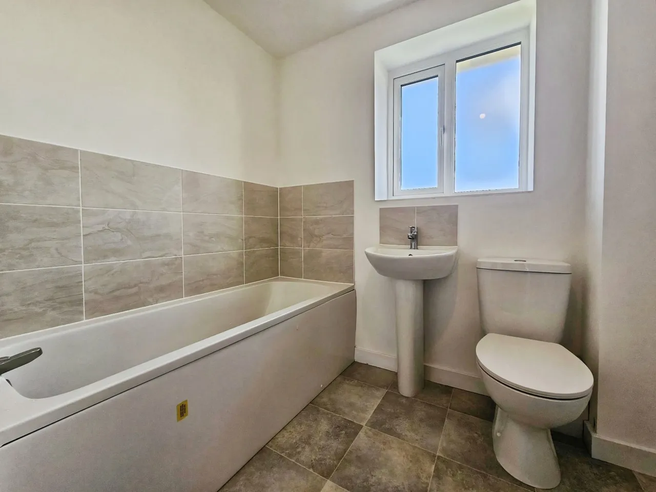 Oak Road, Deeside, CH5, photo 14