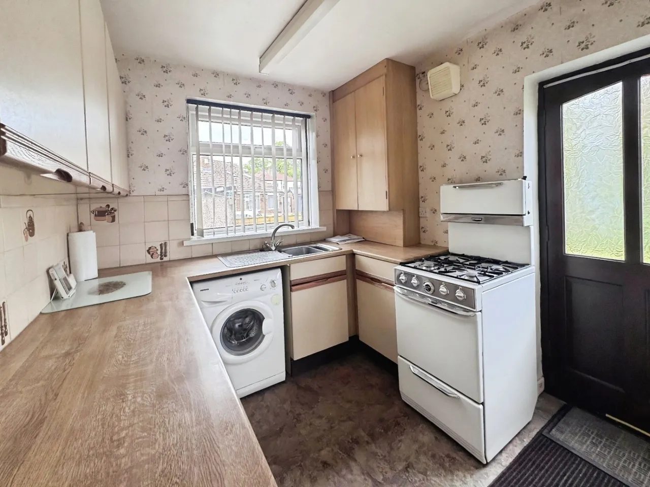 Woodlands Crescent, Gomersal, BD19, photo 9
