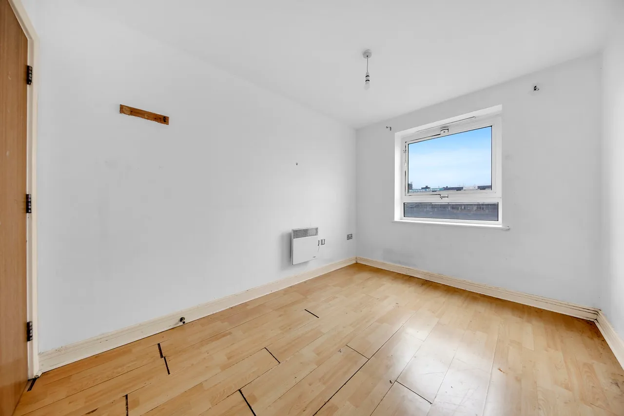 Flat 47 Spectrum Tower, 2-20 Hainault Street, London, IG1 4GZ, photo 5
