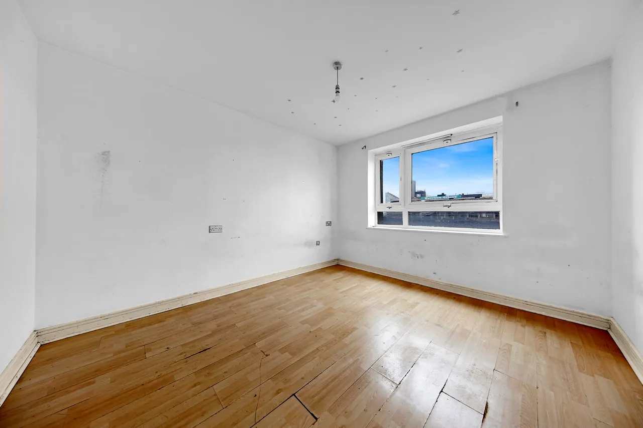 Flat 47 Spectrum Tower, 2-20 Hainault Street, London, IG1 4GZ, photo 9