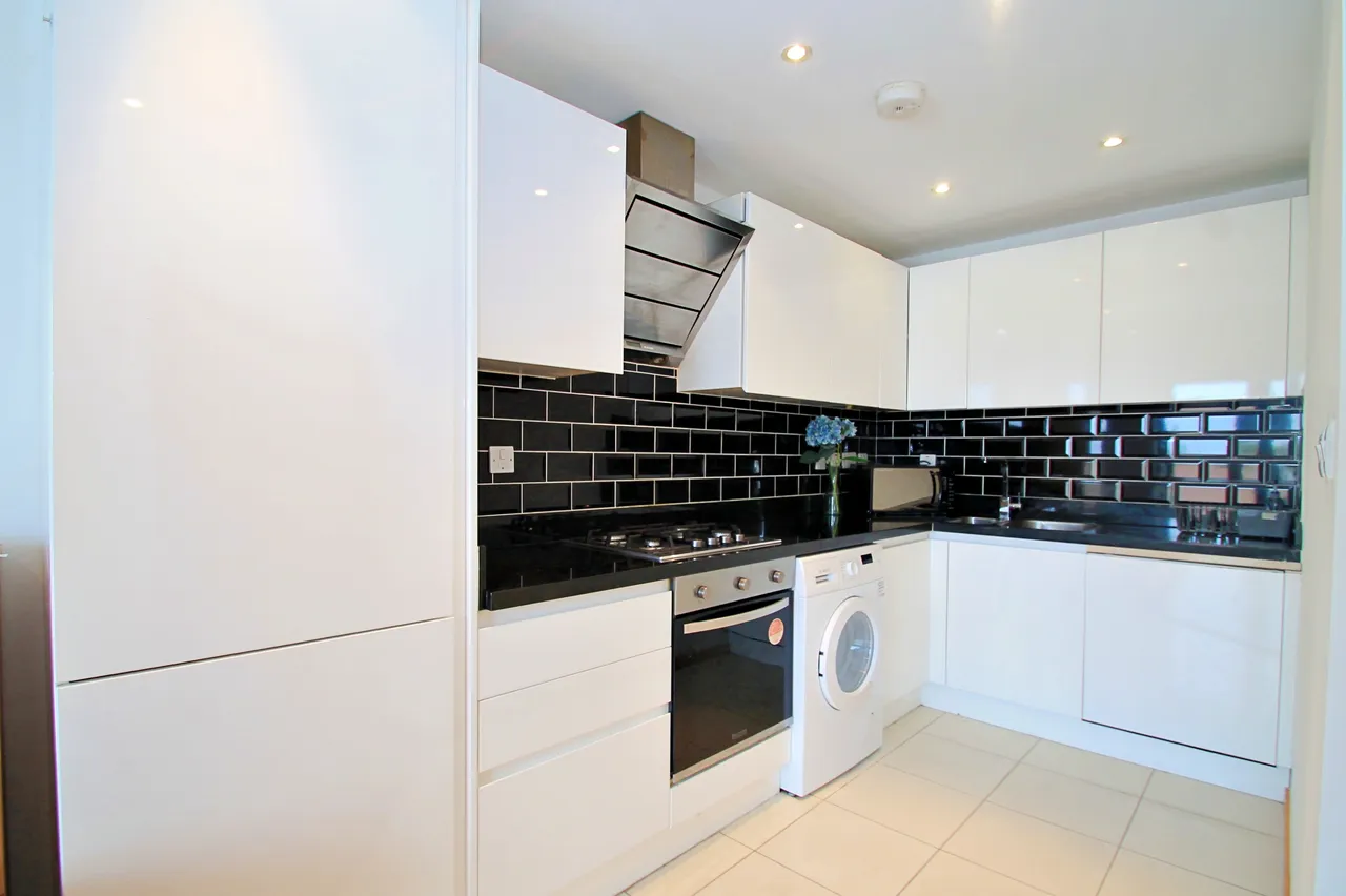 Pinner Road, Harrow, HA1, photo 2