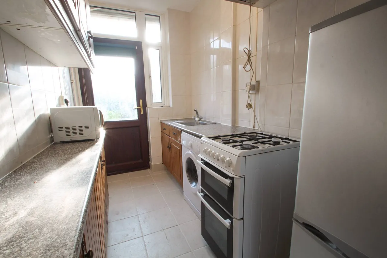 Farmfield Road, Bromley, photo 4