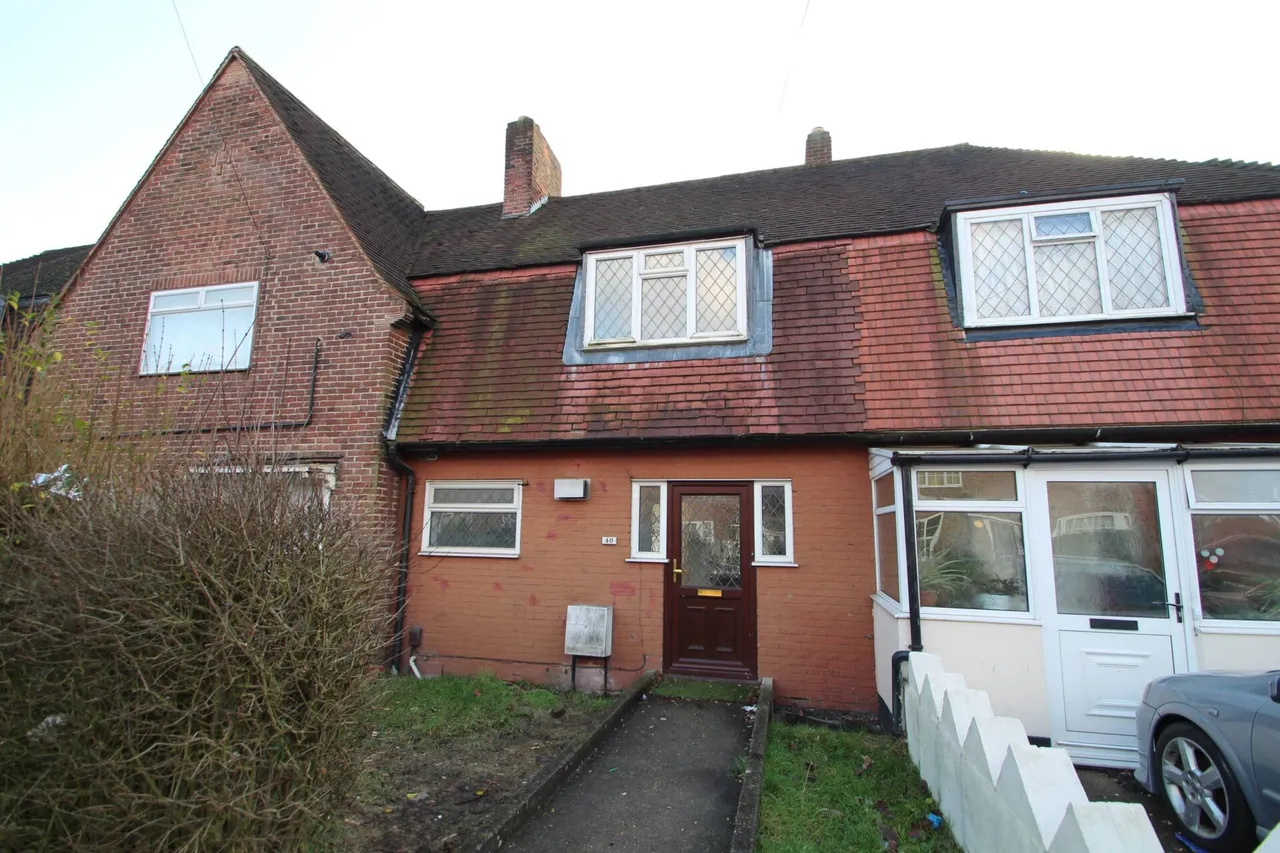 3 bed house for sale — Farmfield Road, Bromley