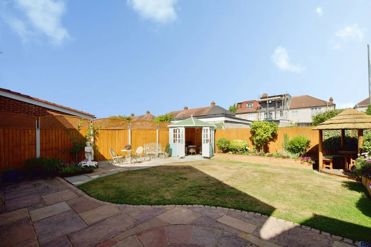 Burleigh Close, ROMFORD, Essex, RM7, photo 26