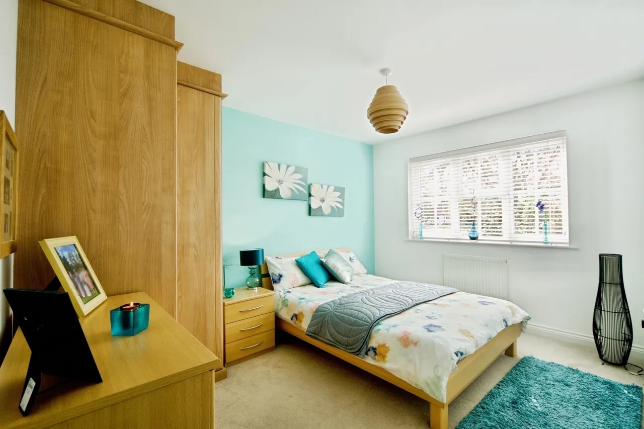 Burleigh Close, ROMFORD, Essex, RM7, photo 17