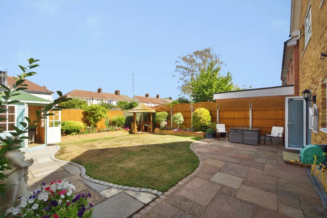 Burleigh Close, ROMFORD, Essex, RM7, photo 25