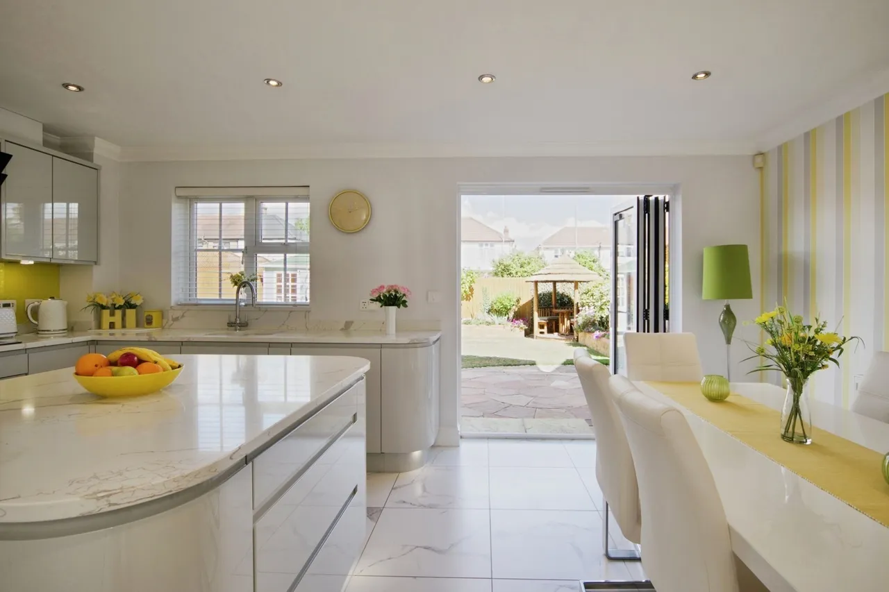 Burleigh Close, ROMFORD, Essex, RM7, photo 11