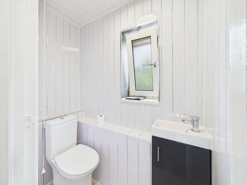 Hillside Crescent, Ashton-under-Lyne, OL6, photo 9