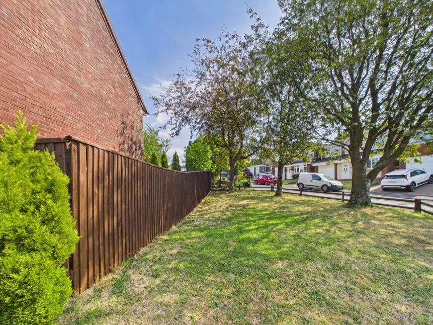 Hillside Crescent, Ashton-under-Lyne, OL6, photo 22