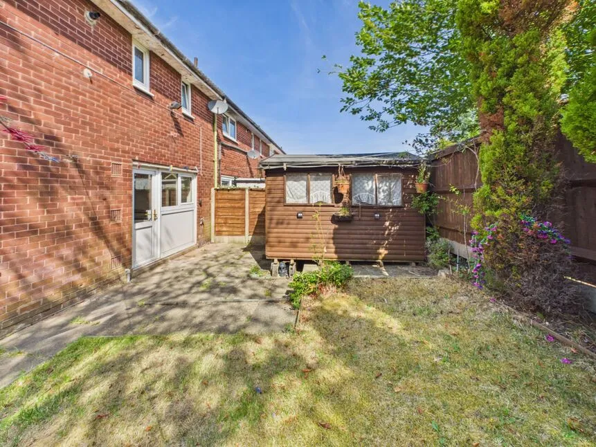 Hillside Crescent, Ashton-under-Lyne, OL6, photo 17