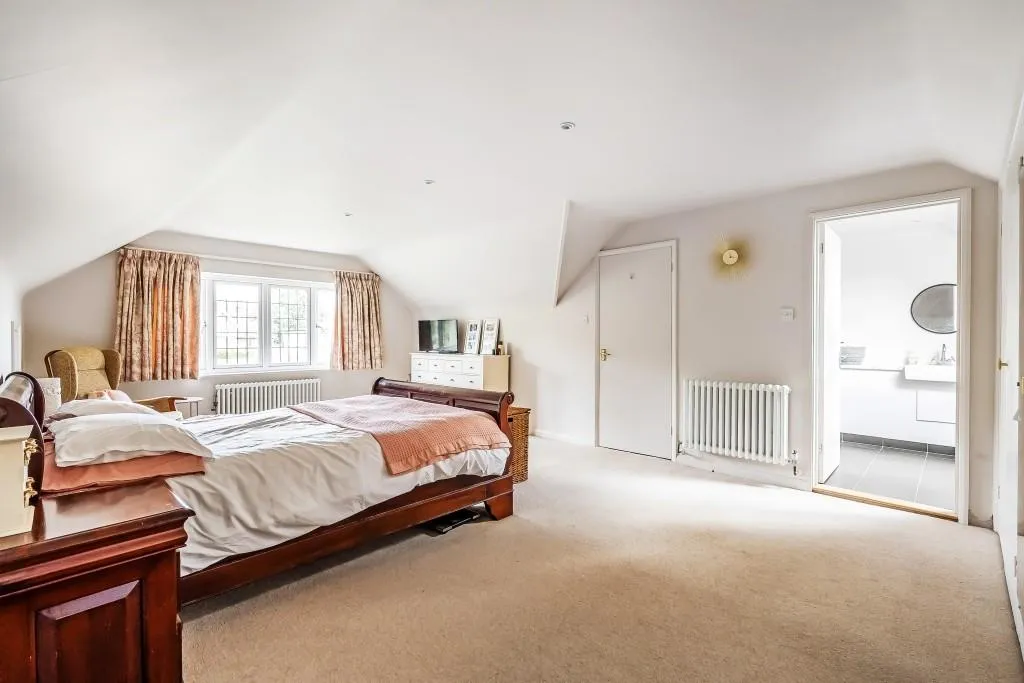 The Paddock, Westcott, RH4, photo 11