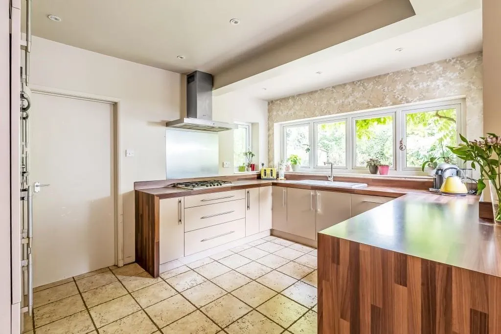 The Paddock, Westcott, RH4, photo 9