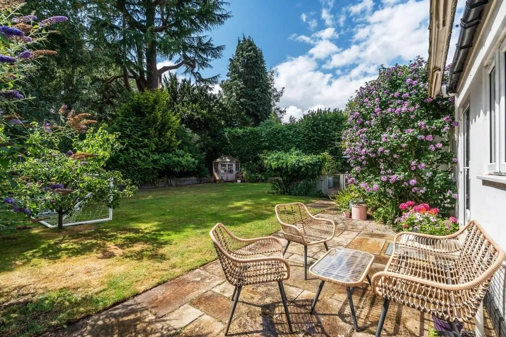 The Paddock, Westcott, RH4, photo 3