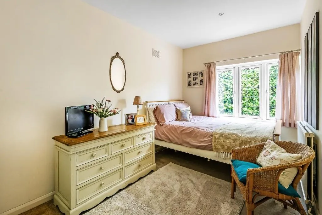 The Paddock, Westcott, RH4, photo 13