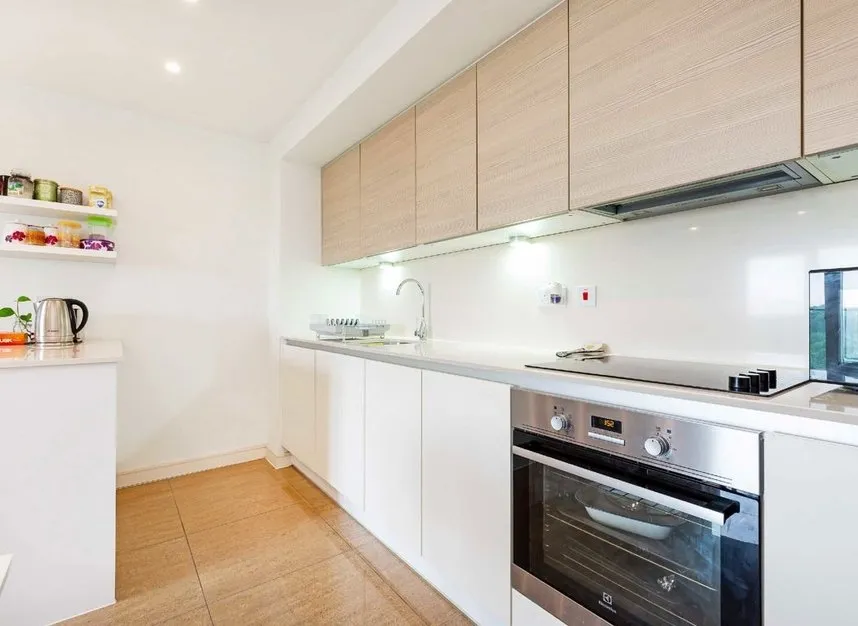 Shearwater Drive, Hendon, NW9, photo 4