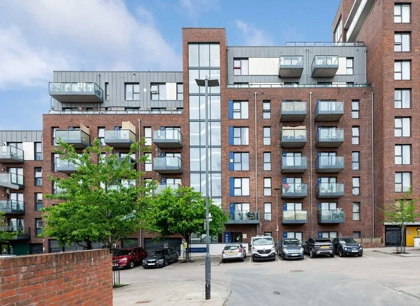 2 bed flat to rent — Shearwater Drive, Hendon, NW9
