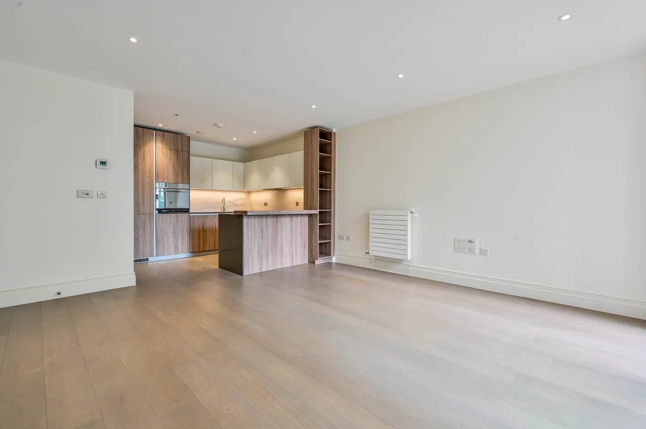 Flat 168, Hamond Court, Queenshurst Square, Kingston Upon Thames, photo 2