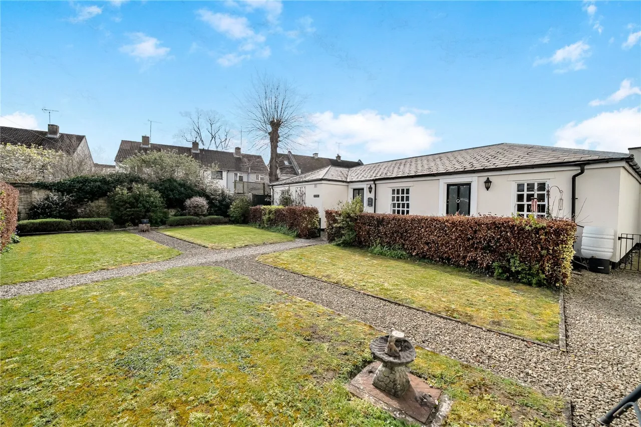 Pittville Circus, Cheltenham, GL52, photo 13