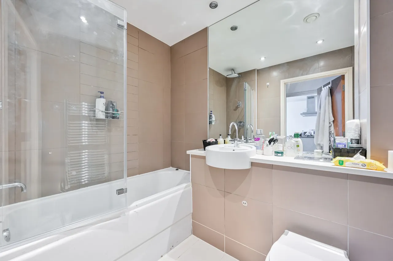 23 Jacobs Court, 19 Plumbers Row, London, photo 9