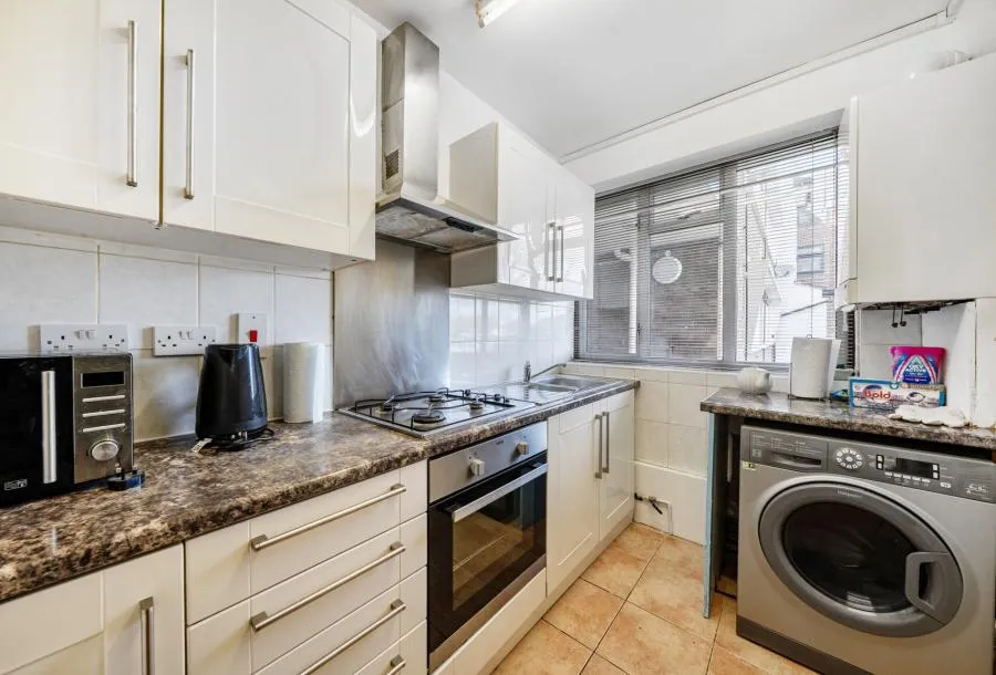 Commonside West, Mitcham, CR4, photo 4