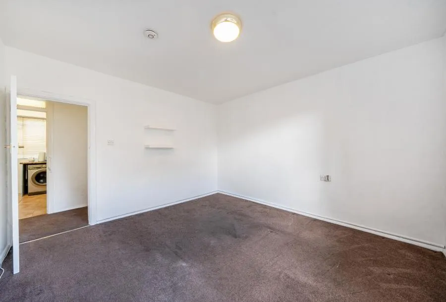 Commonside West, Mitcham, CR4, photo 14