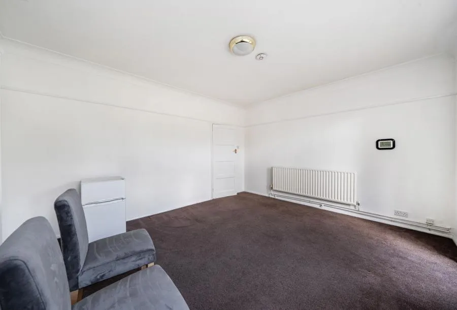 Commonside West, Mitcham, CR4, photo 6