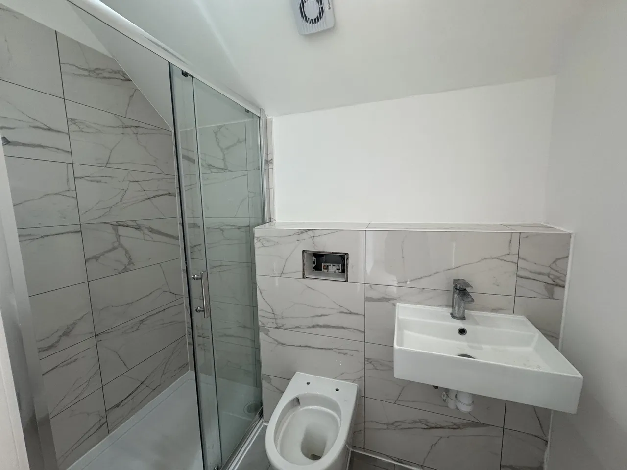 Francis Avenue, Aylesbury, HP21, photo 9