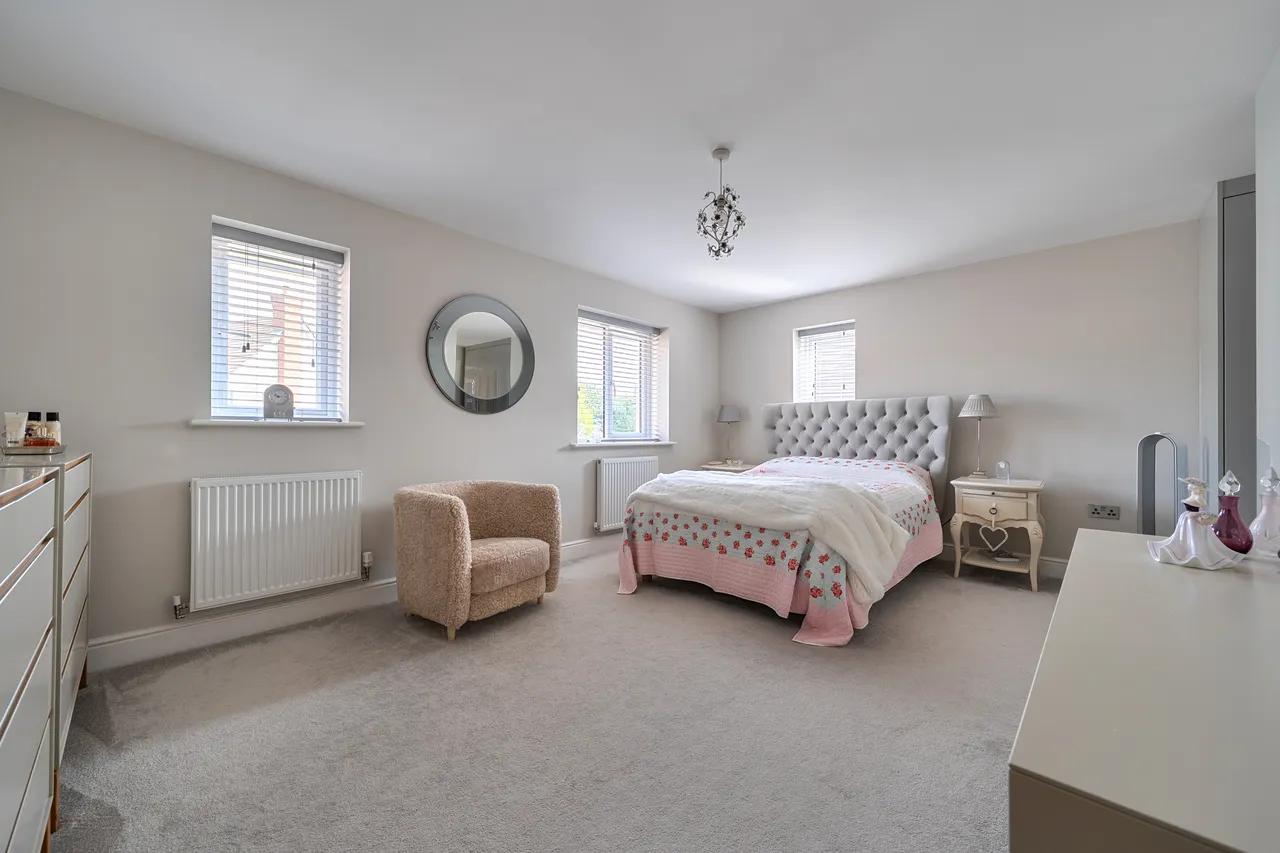 Hoadley Avenue, Burgess Hill, RH15, photo 11