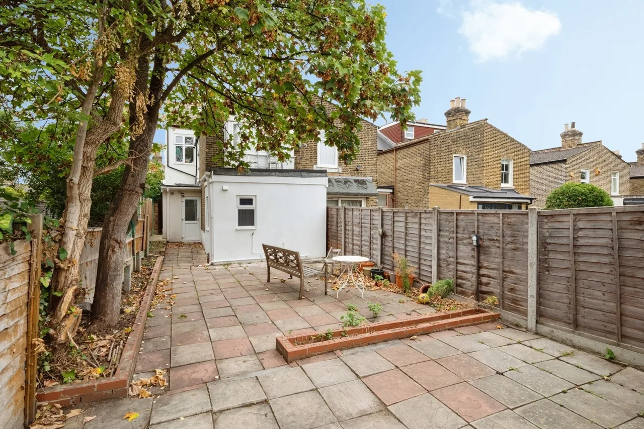Kings Road, London, E11, photo 4