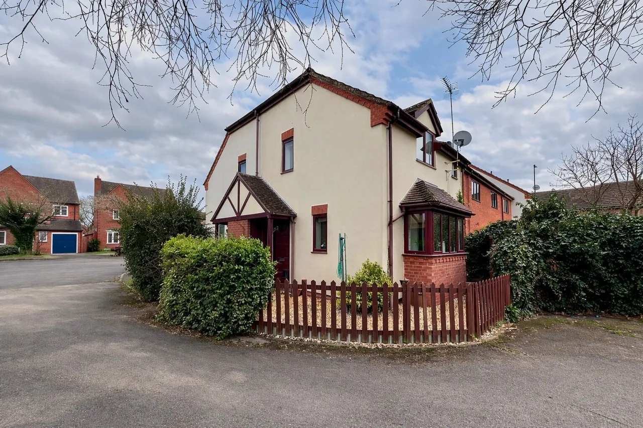 2 bed house to rent — Warwick Road, Wellesbourne, CV35
