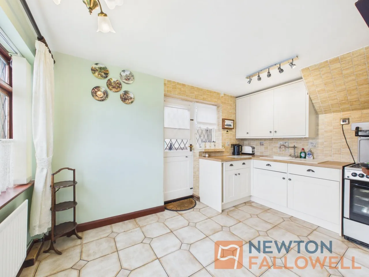 Rothesay Way, Willenhall, WV12, photo 9