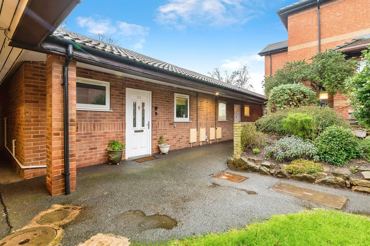 2 bed house for sale — Birch Walk, The Firs, Nottingham