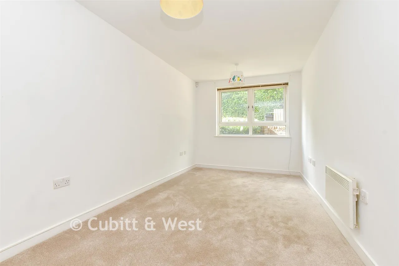 Valley Road, Kenley, CR8, photo 6