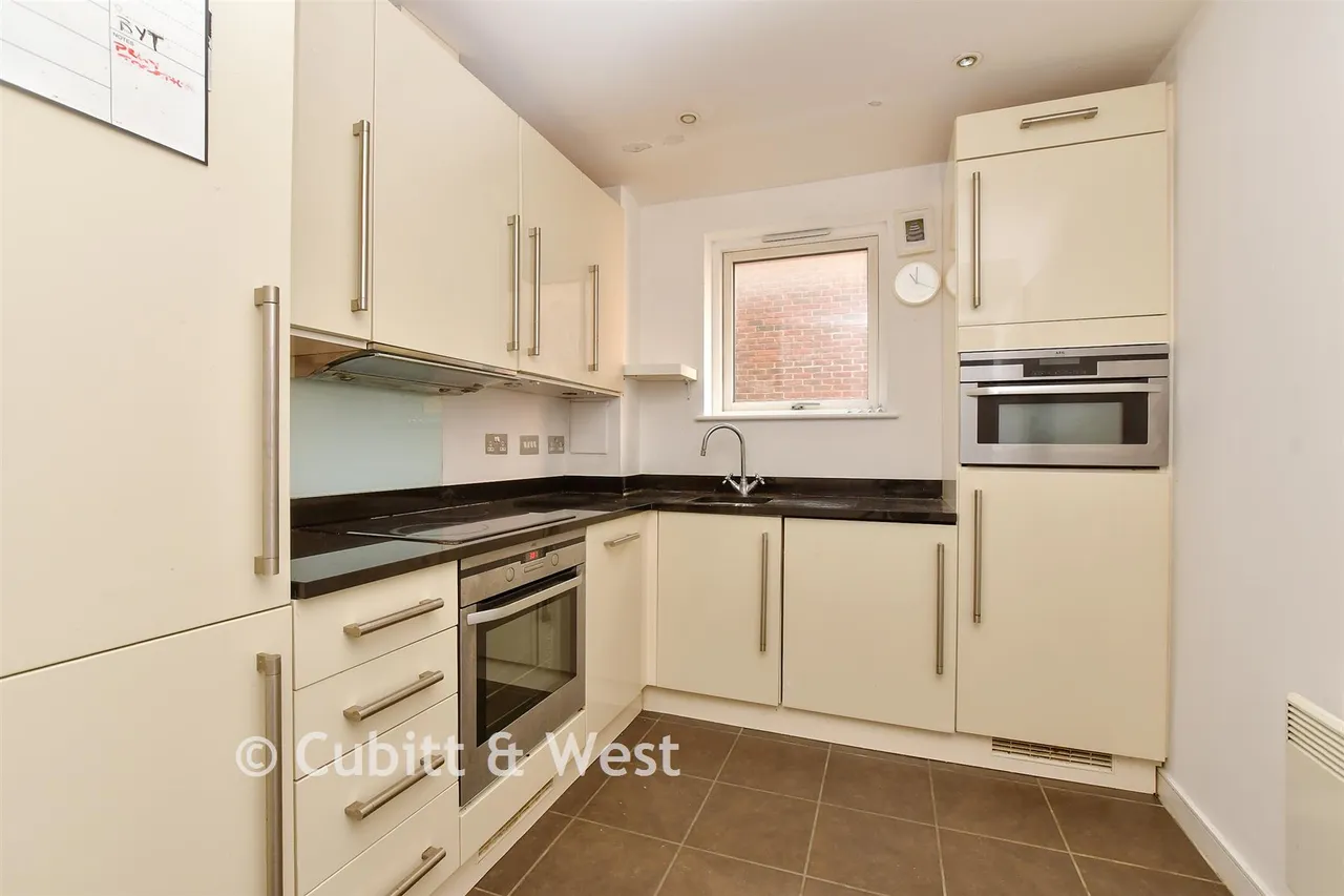 Valley Road, Kenley, CR8, photo 11
