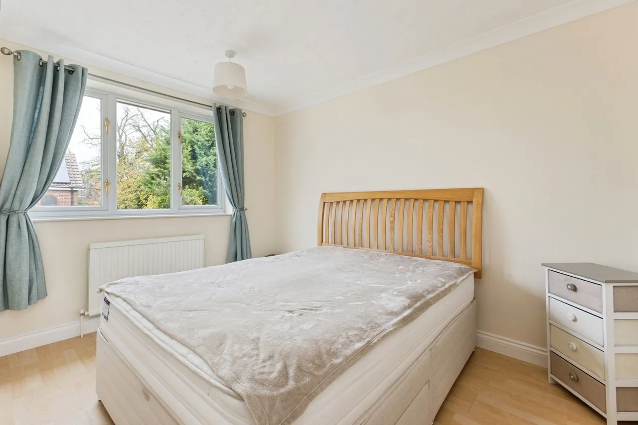 Queens Court, Attleborough, Norfolk, NR17, photo 10