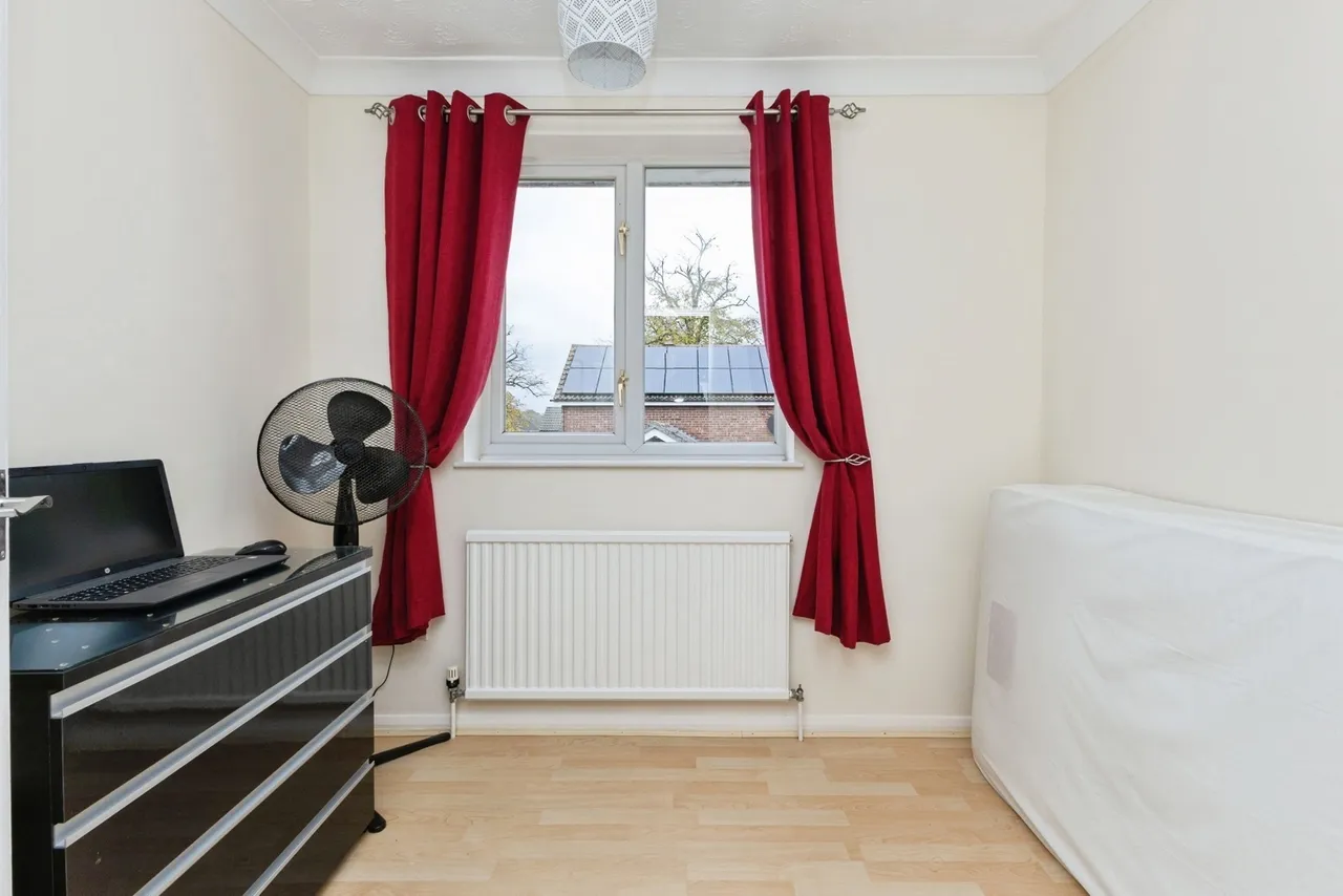 Queens Court, Attleborough, Norfolk, NR17, photo 11