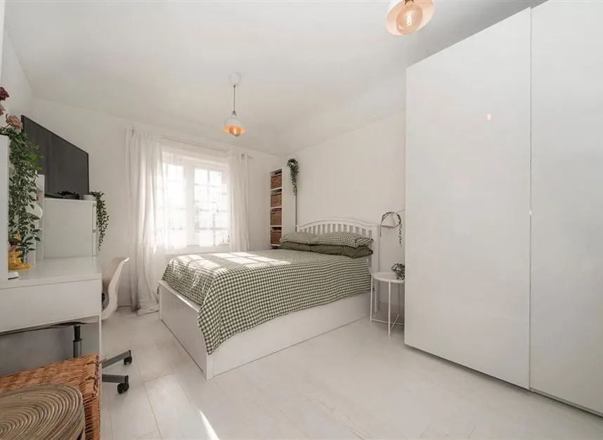 Hampton Road, Hampton Road, TW11, photo 12