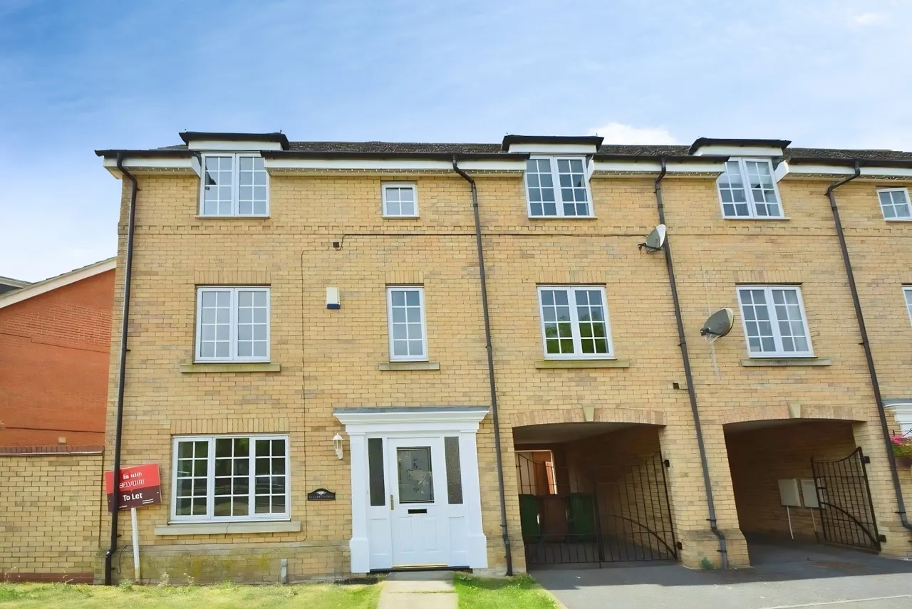 5 bed house to rent — Tinus Avenue, Hampton Vale, Peterborough, PE7