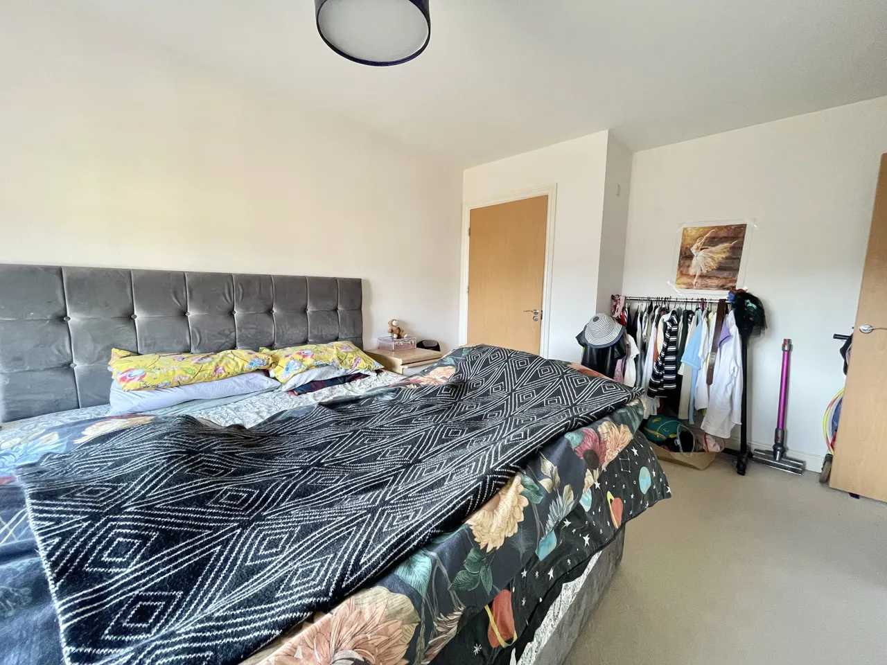 Commonwealth Drive, Crawley, RH10, photo 5